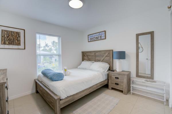 Riviera Beach No HOA, 254 E 25th St, Riviera Beach, Florida 33404, image 1