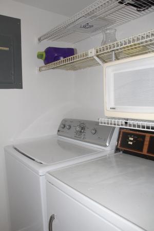 Pine Ridge South 4, 403 Pine Glen Ln #C-1, Greenacres, Florida 33463, image 2
