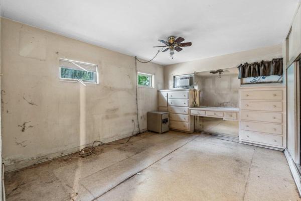 Pinewood, 805 S 8th St, Fort Pierce, Florida 34950, image 2