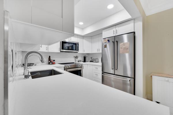 Inner Circle, 301 Venetian Dr #11, Delray Beach, Florida 33483, image 2