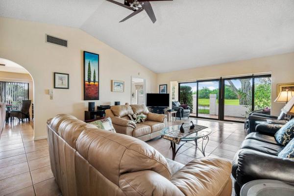Brentwood Of Boca, 20020 Rima Cir, Boca Raton, Florida 33434, image 2