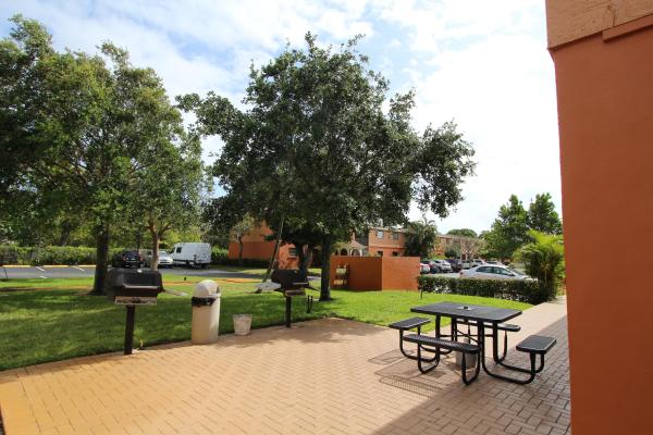 Villa Valencia, 50 SE 12th St #246, Boca Raton, Florida 33432, image 3