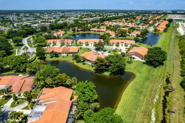 Brentwood Of Boca, 20001 Mona Cir, Boca Raton, Florida 33434, image 1