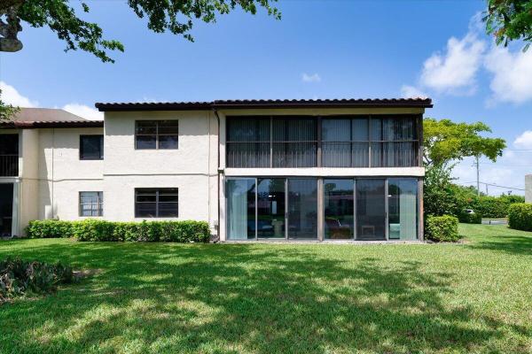 Glades Of Boca Lago, 21827 Arriba Real, Boca Raton, Florida 33433, image 2