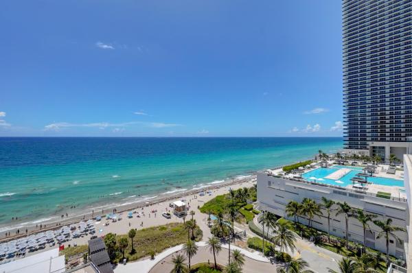 Lyfe Resort & Residences, 4111 S Ocean Dr #UPH-7, Hallandale Beach, Florida 33019, image 1