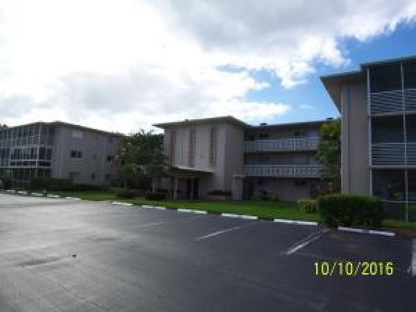 Lake Clarke Gardens, 2616 N Garden Dr N #112, Lake Worth, Florida 33461, image 2