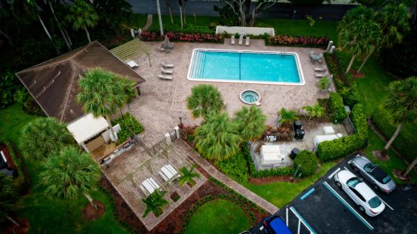 Ironwedge, 6012 Glendale Dr, Boca Raton, Florida 33433, image 2