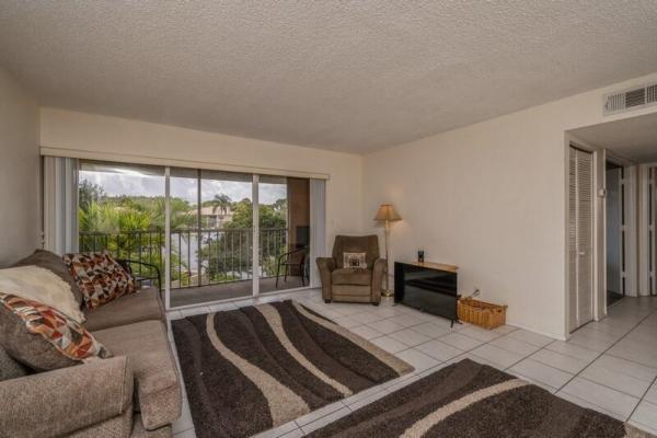 Midport Place, 1540 SE Royal Green Cir #207, Port St. Lucie, Florida 34952, image 2