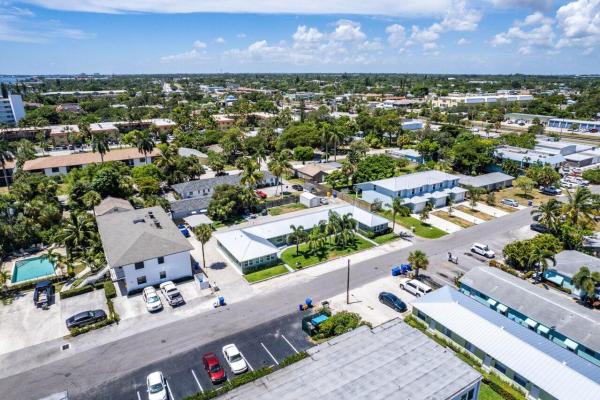 Lakeview Manors, 214 Lakeview Ave, Lantana, Florida 33462, image 1