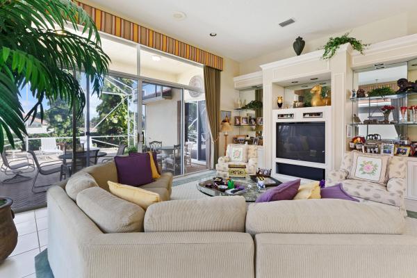Huntington At Wycliffe, 4482 Hazleton Ln, Lake Worth, Florida 33449, image 3
