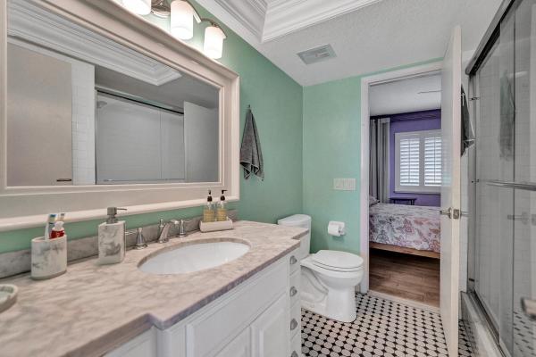 Leisureville Lake, 1117 Lake Ter #211, Boynton Beach, Florida 33426, image 1