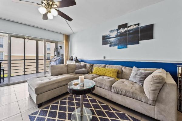 French Villas, 7981 S French Dr #2-201, Pembroke Pines, Florida 33024, image 1