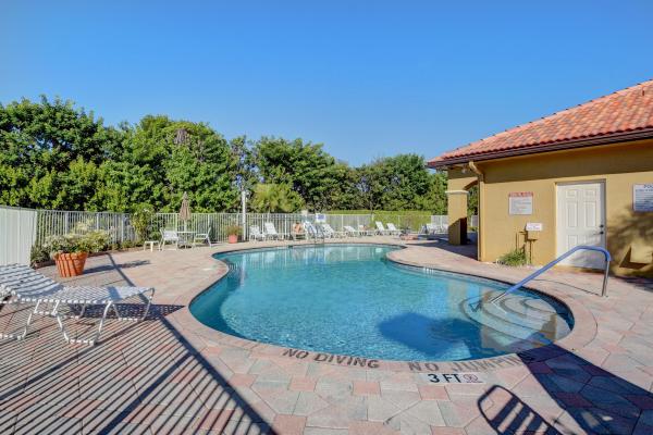 Royal Lakes, 5976 Royal Isles Blvd, Boynton Beach, Florida 33437, image 2