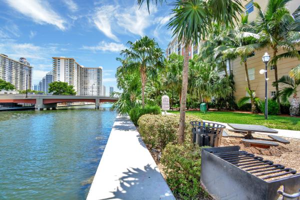 Porto Bellagio, 17150 N Bay Rd #2909, Sunny Isles Beach, Florida 33160, image 3