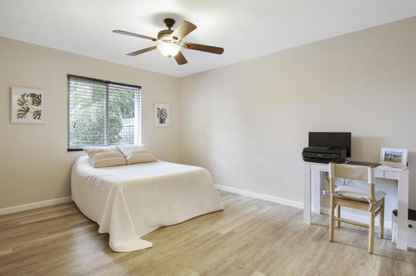 8368 SE Pine Cir, Florida 33455, image 3