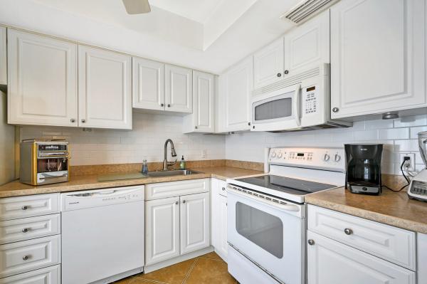 Island House Southwest, 325 S Beach Rd #206, Tequesta, Florida 33469, image 1
