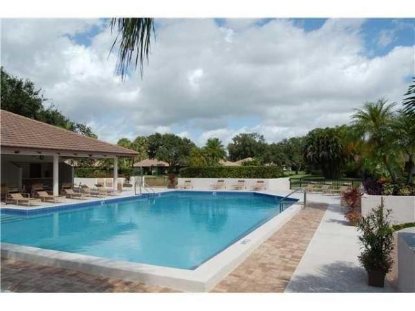 Club Cottages, 830 Club Dr, Palm Beach Gardens, Florida 33418, image 1