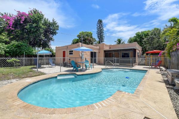 Lake Worth Town, 809 S N St, Lake Worth Beach, Florida 33460, image 1