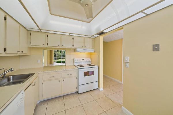 Golden Lakes Village, 110 Lake Meryl Dr #113, West Palm Beach, Florida 33411, image 1