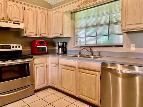 Eastlake Park, 332 NE 7th St, Belle Glade, Florida 33430, image 1
