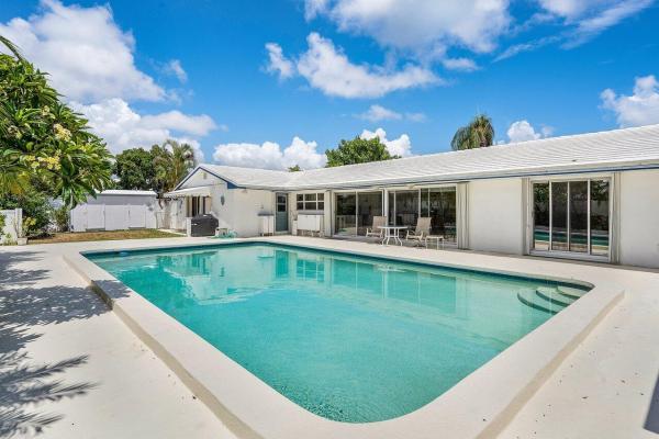 Palm Beach Isles, 1191 Dolphin Rd, Riviera Beach, Florida 33404, image 2