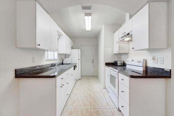Lake Worth Town, 809 N H St, Lake Worth Beach, Florida 33460, image 1
