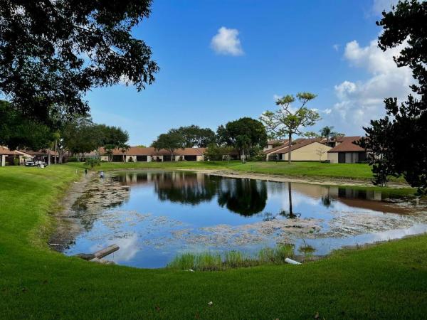 Pine Ridge North 2, 609 Sea Pine Way #D2, Greenacres, Florida 33415, image 2