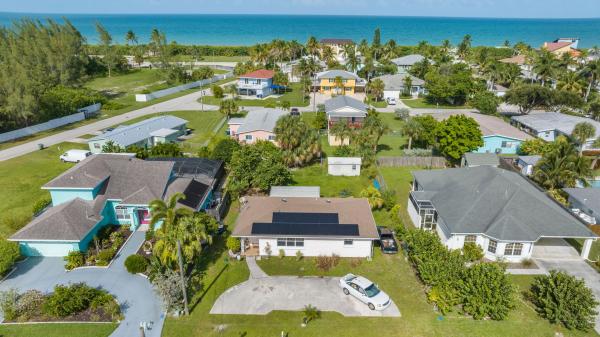 Tropical Beach, 1112 Granada St, Fort Pierce, Florida 34949, image 1