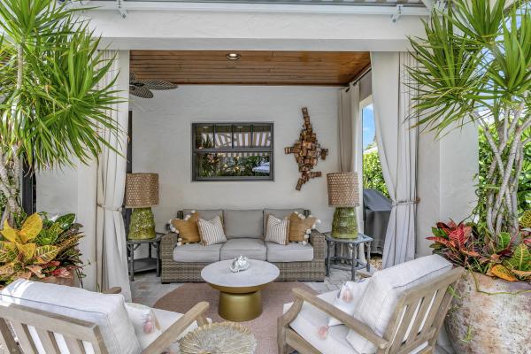 Lake Worth Town, 1216 N Palmway, Lake Worth Beach, Florida 33460, image 1