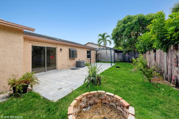Brentwood Lakes, 6161 Arcade Ct, Lake Worth, Florida 33463, image 1
