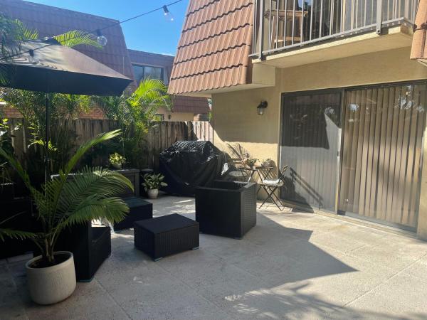 Village Of Sandalwood Lakes North, 206 Charter Way, West Palm Beach, Florida 33407, image 2