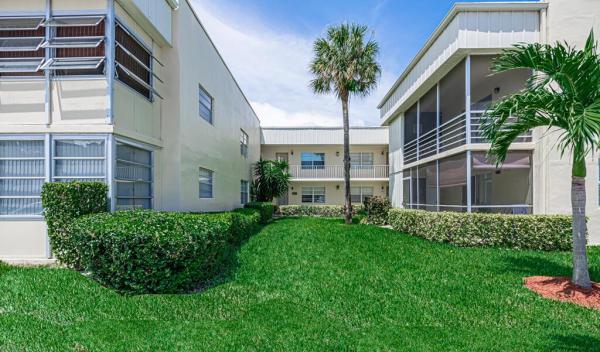 Normandy At Kings Point, 196 Normandy E, Delray Beach, Florida 33484, image 1