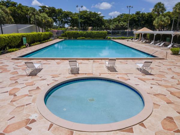 Sandalwood At Boynton Beach, 328 Buttonwood Ln, Boynton Beach, Florida 33436, image 1