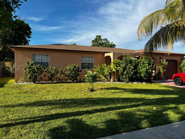 Palmetto Pines, 10700 Ember St, Boca Raton, Florida 33428, image 1