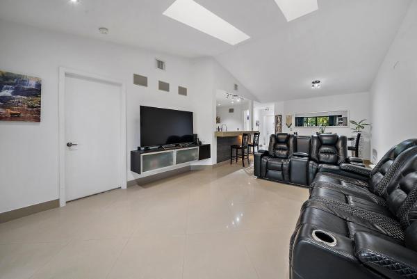 Laurel Club, 4519 Feivel Rd #46, West Palm Beach, Florida 33417, image 2