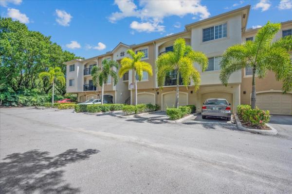 Grand View At Crestwood, 400 Crestwood Ct N #402, Royal Palm Beach, Florida 33411, image 1