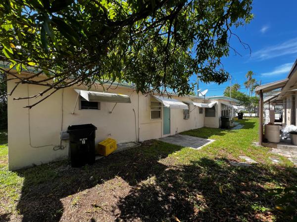 Buffalo Heights, 106 Cleveland St, Lake Worth, Florida 33461, image 2