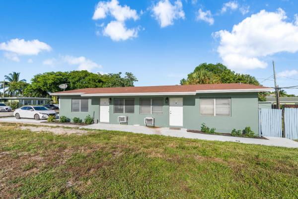Liberia, 2230 Douglas St #A-B, Hollywood, Florida 33020, image 2