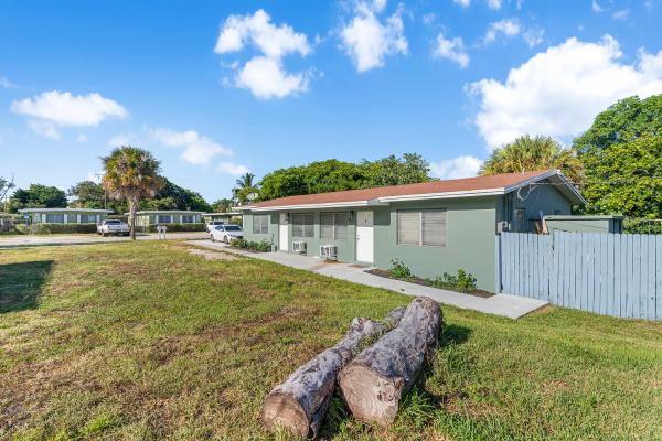 Liberia, 2230 Douglas St #A-B, Hollywood, Florida 33020, image 1