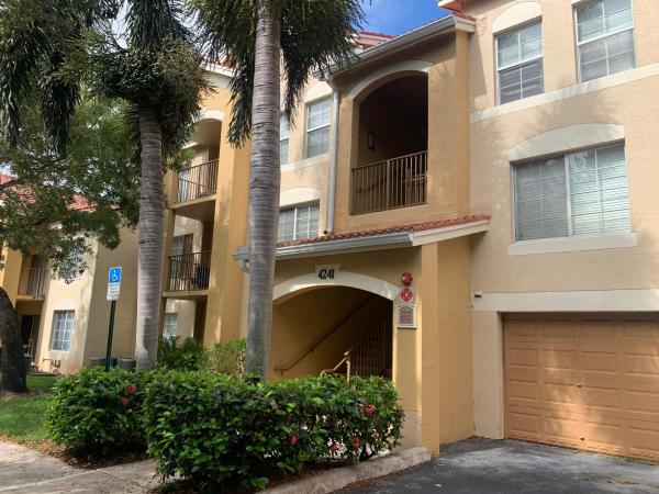 Emerald Isle At Laguna Lakes, 4241 San Marino Blvd #305, West Palm Beach, Florida 33409, image 1