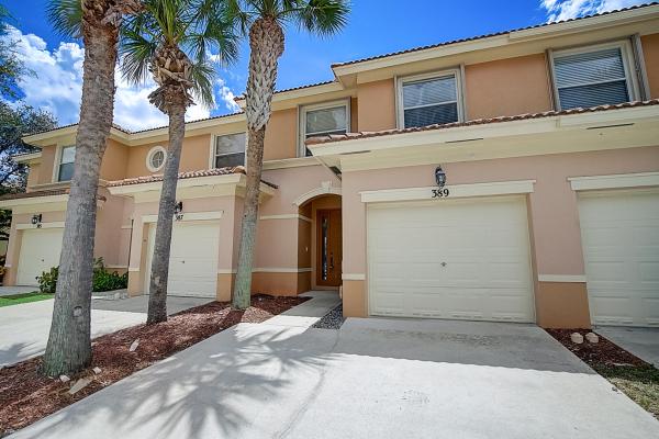 Seminole Lakes, 389 River Bluff Ln, Royal Palm Beach, Florida 33411, image 2