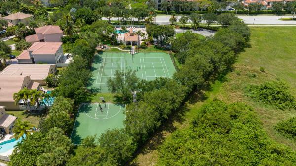 Tahoe At Lakes Of Laguna, 4155 Meade Way, West Palm Beach, Florida 33409, image 2