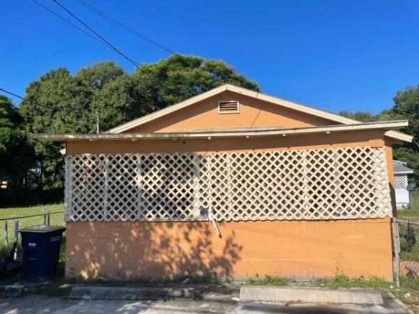 Courtney Terrace, 513 N 17th N St, Fort Pierce, Florida 34950, image 2