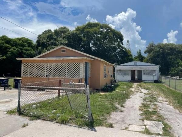 Courtney Terrace, 513 N 17th N St, Fort Pierce, Florida 34950, image 3