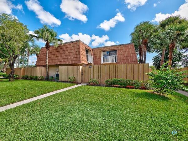 Waterside Luxury Townhomes, 804 Blue Ridge Cir, West Palm Beach, Florida 33409, image 2