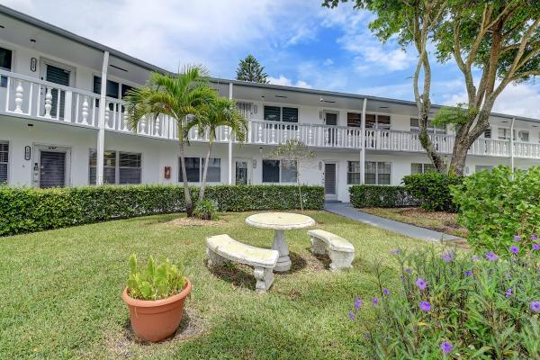 Northampton At Century Village, 106 Northampton F, West Palm Beach, Florida 33417, image 2