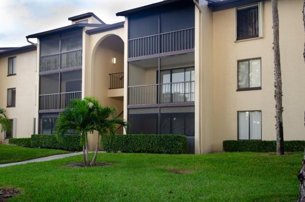 Pine Ridge North 2, 627 Sea Pine Way #C2, Greenacres, Florida 33415, image 2