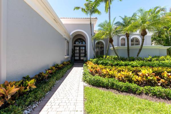 Vizcaya Estates, 213 Via Emilia, Palm Beach Gardens, Florida 33418, image 2