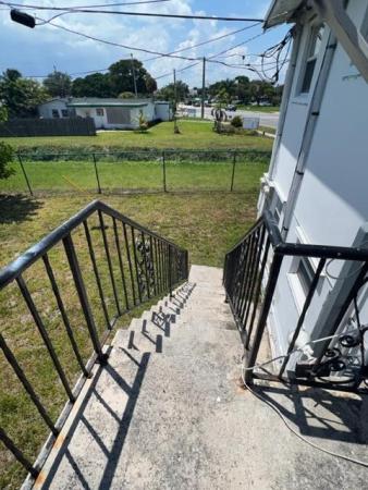 Park Manor, 541 W Blue Heron Blvd, Riviera Beach, Florida 33404, image 1