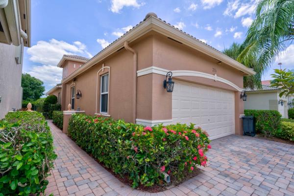 Isle Verde, 215 Isle Verde Way, Palm Beach Gardens, Florida 33418, image 2